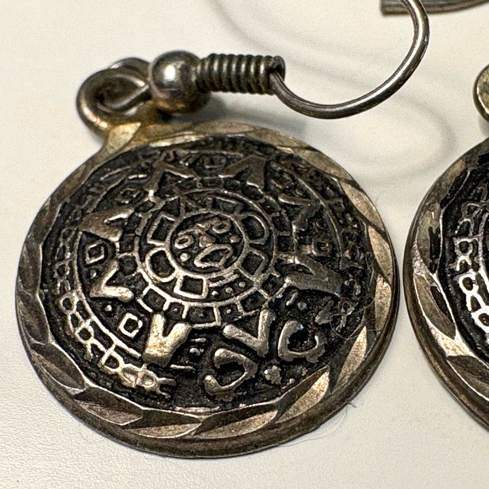 Vintage Aztec Calendar Style Dangle Earrings Silver Tone Boho - Picture 3 of 5